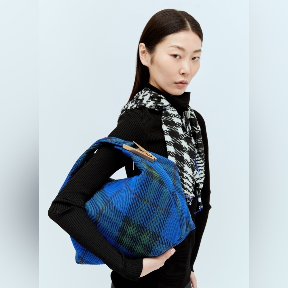 Burberry Medium Duffle Bag Handbag Knit knight color authentic luxe blue gold